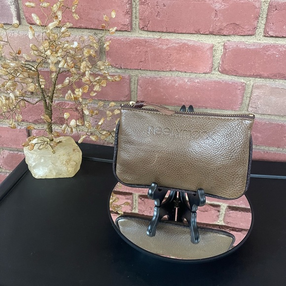 🔥NWOT 🔥 Neelymack wristlet 🔥 - Picture 3 of 6